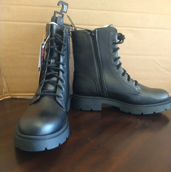 NWT "No boundaries" combat boots with side zipper - Picture 2 of 2